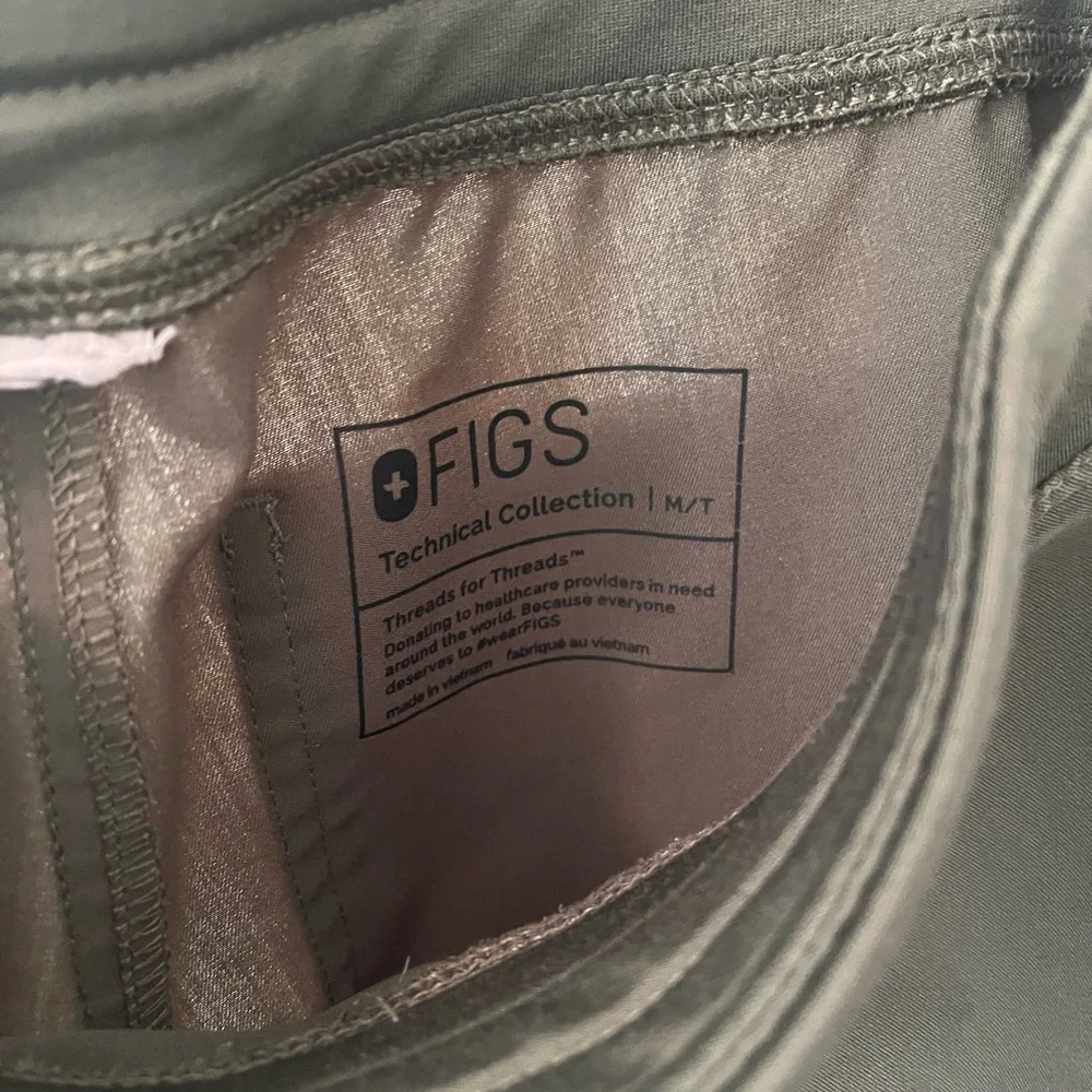 Figs Moss Green pant - Picture 4 of 4